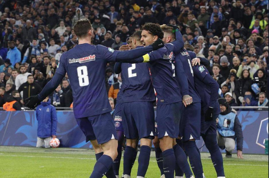 法甲直播_3-2到3-0!法甲8冠王太狠法甲直播,3次掀翻巴黎,法甲90亿对决+CCTV5直播