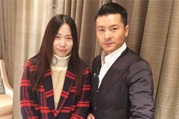 正版皇冠信用网口出租_“山寨版刘德华”:因太像本人被央视签约正版皇冠信用网口出租,排场却比真人还大