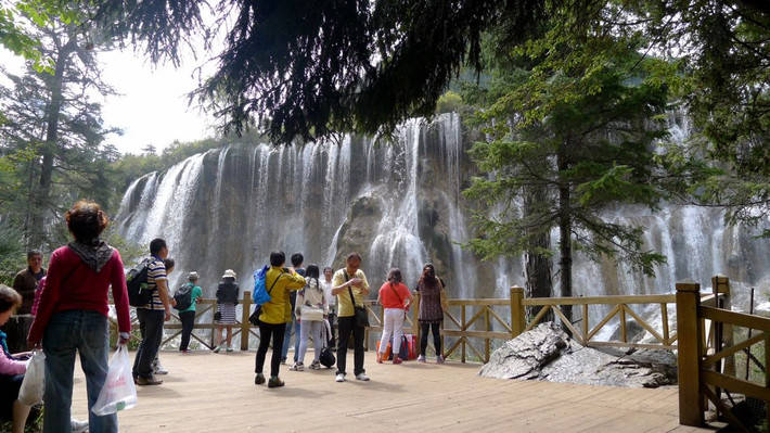 如何找当地皇冠代理_四川旅游攻略:如何规划四川最佳旅行路线?找当地私人地陪导游解决如何找当地皇冠代理!