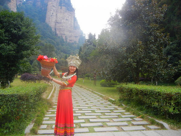 如何找当地皇冠代理_张家界旅游攻略:如何规划张家界最佳旅行路线?找当地私人地陪导游解决如何找当地皇冠代理!