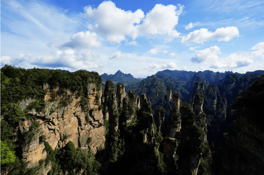如何找当地皇冠代理_张家界旅游攻略:如何规划张家界最佳旅行路线?找当地私人地陪导游解决如何找当地皇冠代理!