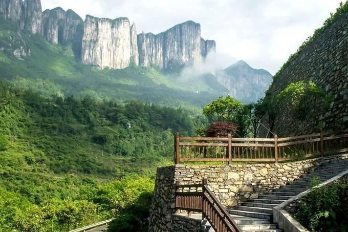 如何找当地皇冠代理_恩施旅游攻略:如何规划恩施最佳旅行路线?找当地私人地陪导游解决如何找当地皇冠代理!