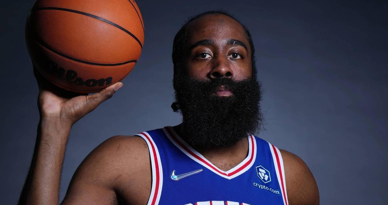 篮球比分网即时比分nba_揭秘哈登加入篮网后的新篮球王朝:三巨头能否称霸NBA篮球比分网即时比分nba?
