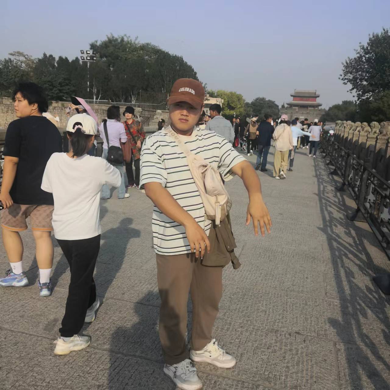 皇冠登一登二登三区别_七律 重登卢沟桥感怀(外一首)