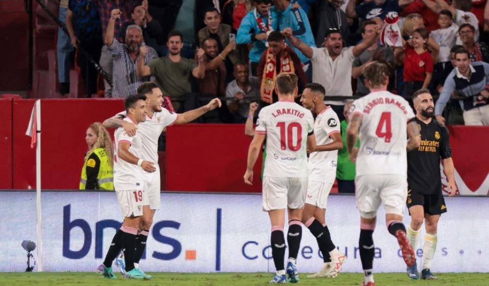 皇冠信用网登1_1-0皇冠信用网登1,2-1!足坛狂欢一夜!3大豪门爆发,阿森纳登榜首,皇马3连胜