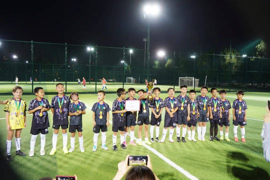 荷兰乙组联赛_2023苏州青少年足球超级联赛(甲组、乙组精英、乙组优胜)圆满闭幕