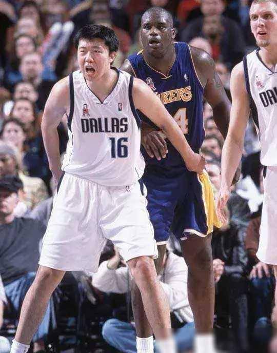 NBA篮球球探_NBA球探第3次现场考察杨瀚森NBA篮球球探!他和当年王治郅的篮球天赋谁更