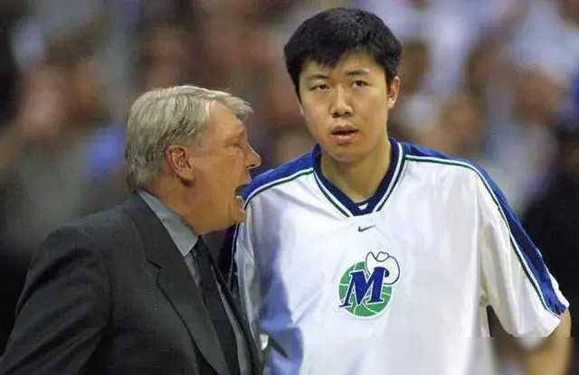 NBA篮球球探_NBA球探第3次现场考察杨瀚森NBA篮球球探!他和当年王治郅的篮球天赋谁更