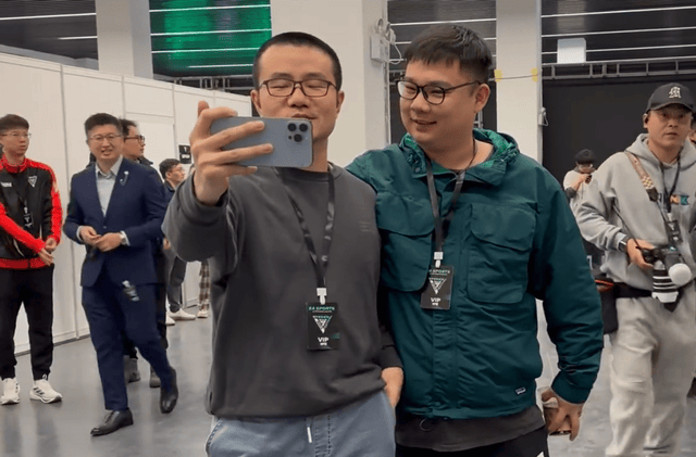 电竞足球_电竞足球成功出圈电竞足球,知名博主齐聚上海,参与FC Pro足球世界嘉年华