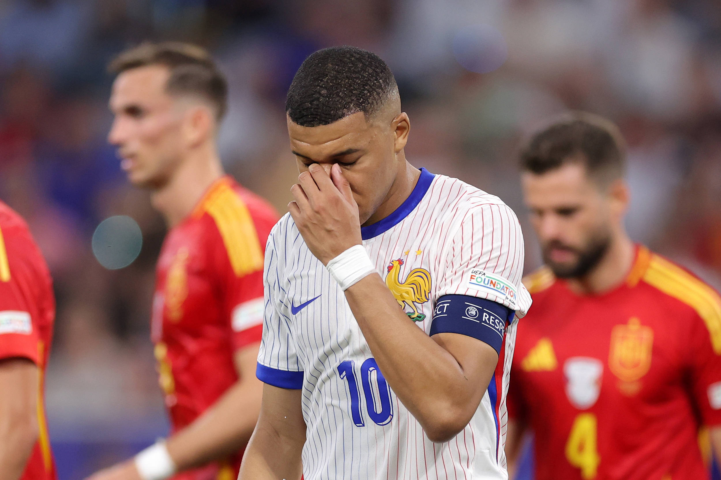 西班牙2:1法国_早安·世界|西班牙2-1逆转法国挺进欧洲杯决赛