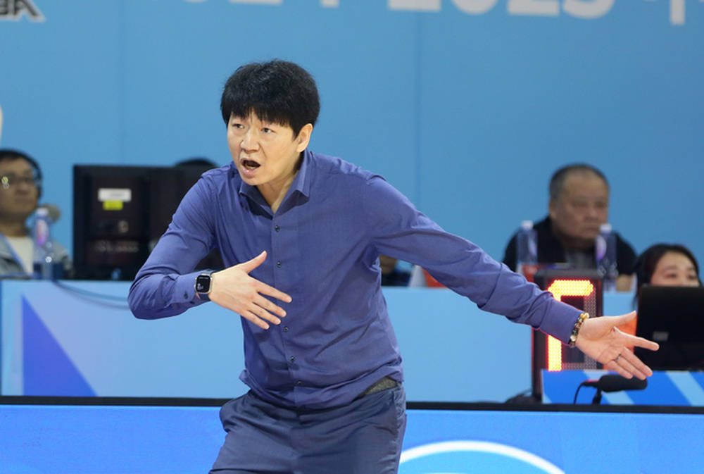 皇冠信用网出租代理_打进加时赛!山东男篮121:118战胜深圳队皇冠信用网出租代理,高诗岩砍下43分!