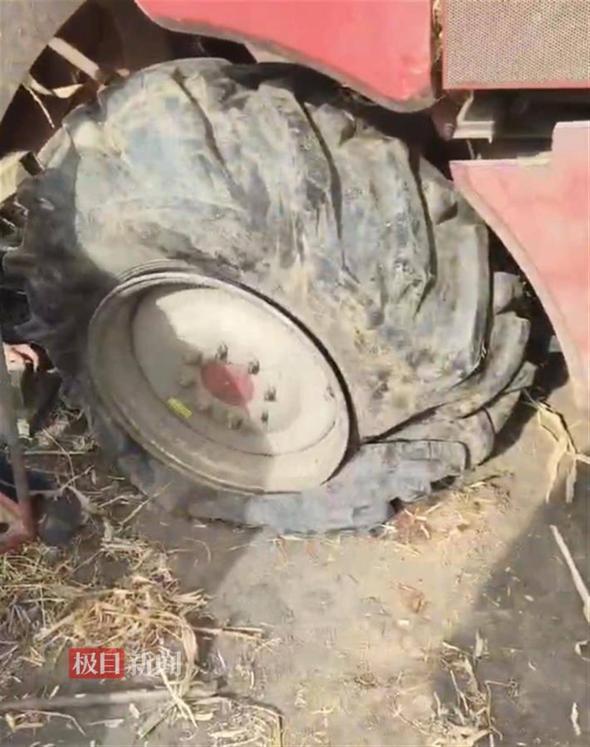 皇冠信用網怎么申请_哈尔滨多处玉米地出现尖锐角铁皇冠信用網怎么申请,多台农机被扎胎,警方介入