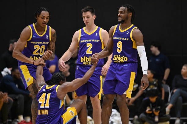 皇冠信用网如何注册_NBA|布朗尼发展联盟首秀亮点不多 场外倒是星光熠熠