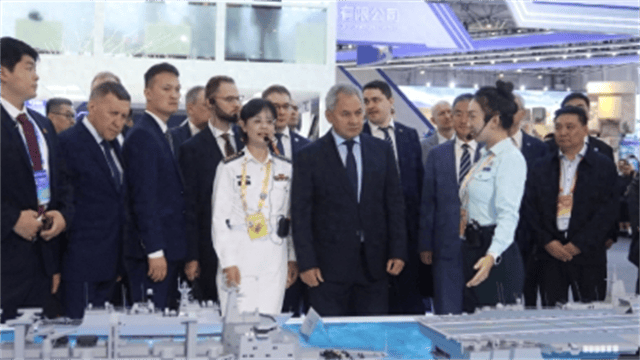 皇冠信用網结算日_看完中国航母模型皇冠信用網结算日,绍伊古神情凝重,背后隐藏着巨大的不甘心