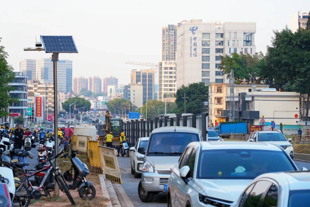 hga010代理_3年没修好!深圳重要道路引吐槽hga010代理,官方回应