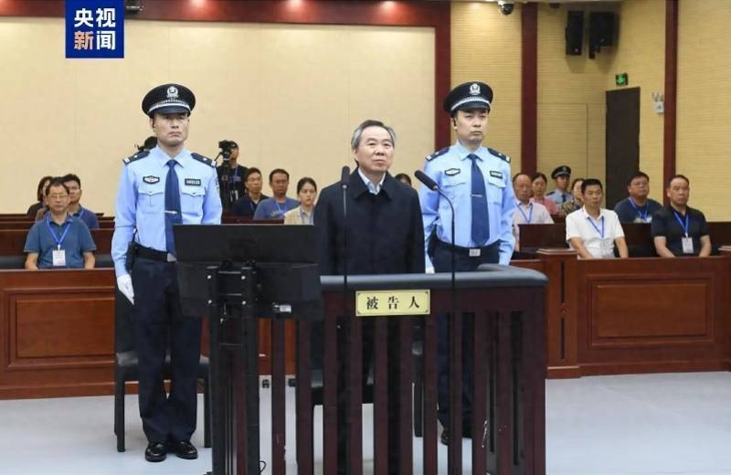 皇冠信用网代理登3_浦东新区区委书记被查皇冠信用网代理登3,两天前还在调研,老上司8月被判无期