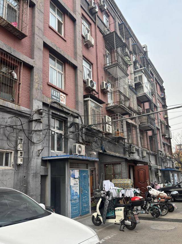 皇冠信用网登2_年轻人正在抢购北京老破小:便宜、要涨、先上车再说