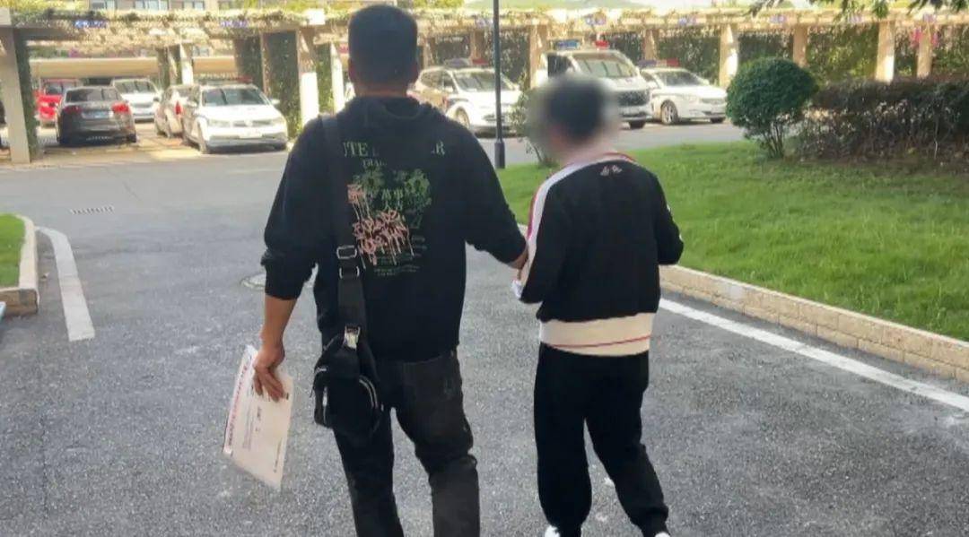hga026注册_男子不知前女友分手后生下孩子hga026注册,12年后突然被女儿起诉支付抚养费