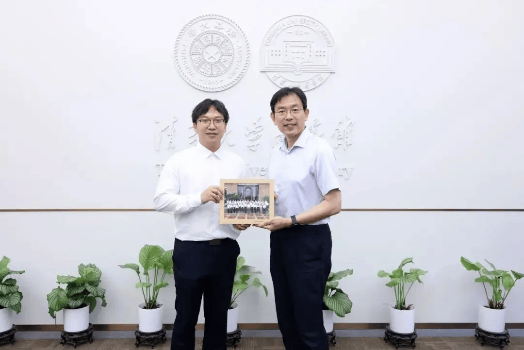 皇冠足球平台代理_27岁成为上海交大博导皇冠足球平台代理!本人回应:大家别焦虑!
