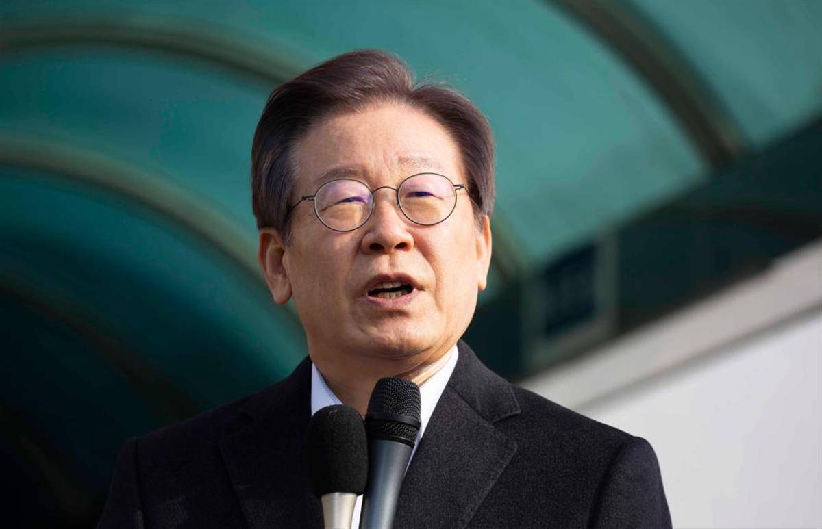 皇冠信用網需要押金吗_时隔44年皇冠信用網需要押金吗,韩国为何突然再次“紧急戒严”?专家:尹锡悦在“赌一把”