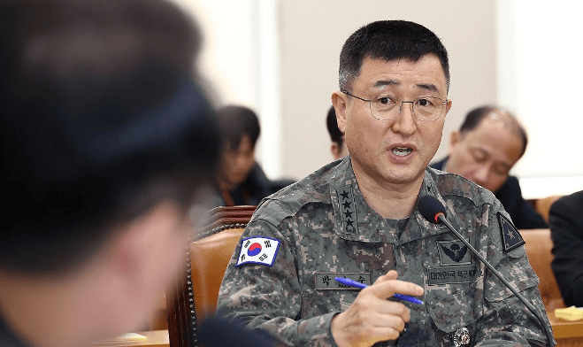 皇冠信用网开户_韩媒:尹锡悦拒绝接受陆军参谋总长辞呈