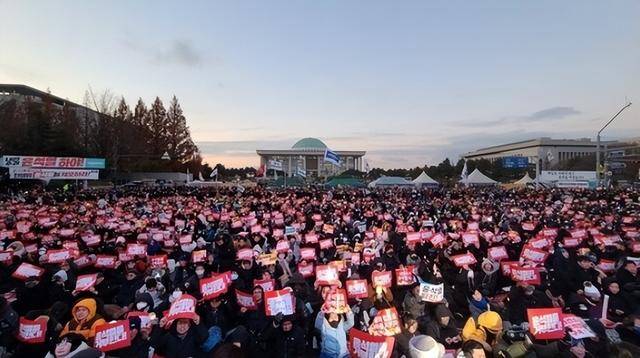 怎么注册皇冠信用盘_弹劾尹锡悦不成改逮捕怎么注册皇冠信用盘,执政党又卡Bug:总统会签字逮捕自己?