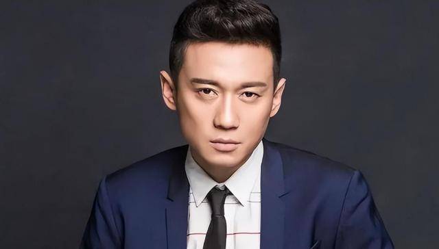 如何注册皇冠足球代理_“戏里”是父女如何注册皇冠足球代理,“戏外”是夫妻,他们关系公开时,孩子都8岁了