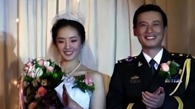 如何注册皇冠足球代理_“戏里”是父女如何注册皇冠足球代理,“戏外”是夫妻,他们关系公开时,孩子都8岁了