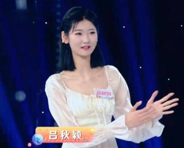 皇冠信用盘如何申请_女孩身高2米26貌美如花皇冠信用盘如何申请,妈妈天天发愁:白长这么漂亮,没人敢追