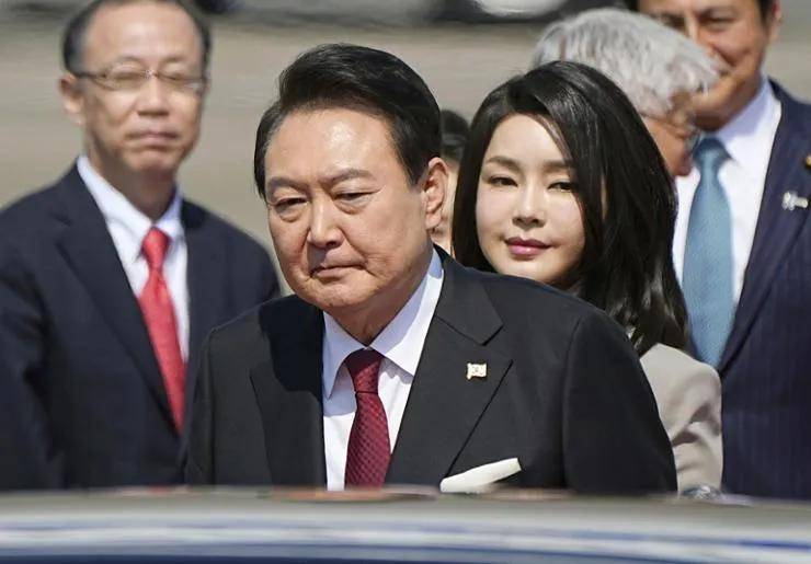 皇冠信用网押金多少_韩国政变“惊天大瓜”!尹锡悦挑衅金正恩皇冠信用网押金多少,想假扮朝军潜入首尔?