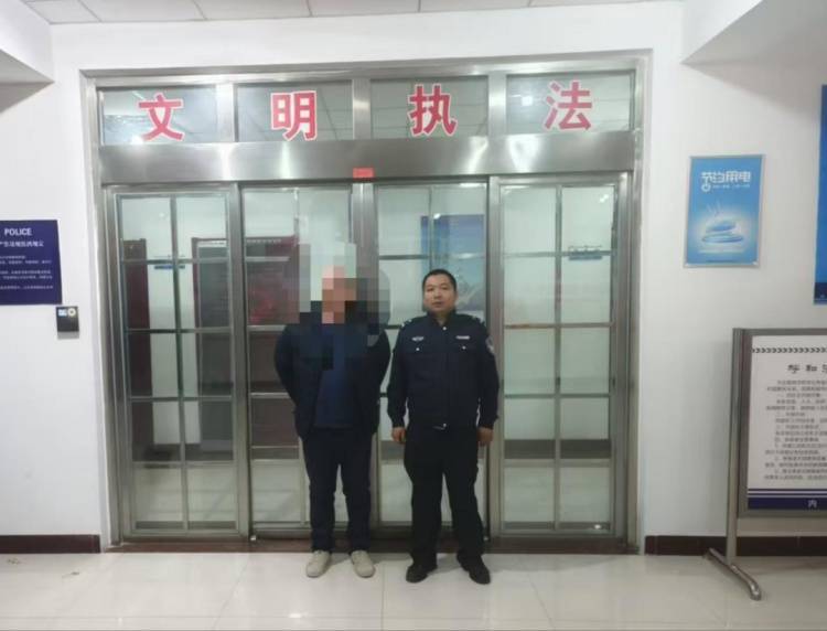 皇冠信用网代理出租_呼和浩特:洗浴中心内发生冲突皇冠信用网代理出租,男子重拳殴打对方面部……