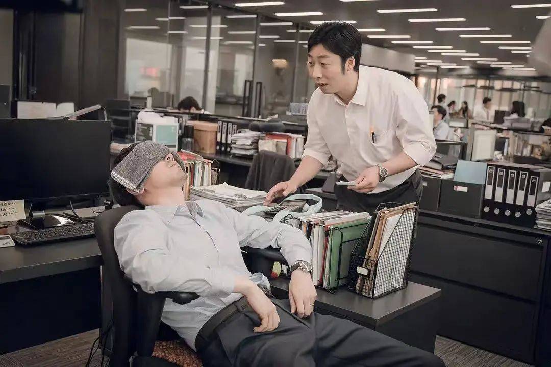 皇冠信用网需要押金吗_花钱买觉睡皇冠信用网需要押金吗,商场洗头店成打工人的“钟点房”
