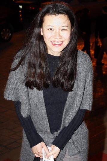 皇冠信用网会员注册_她本是阔太太皇冠信用网会员注册,被导演喊来临时救场,却意外走红,50岁片约不断