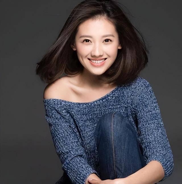皇冠足球平台代理_端庄美丽的东北姑娘皇冠足球平台代理,演9次女一号没红,如今终于红了