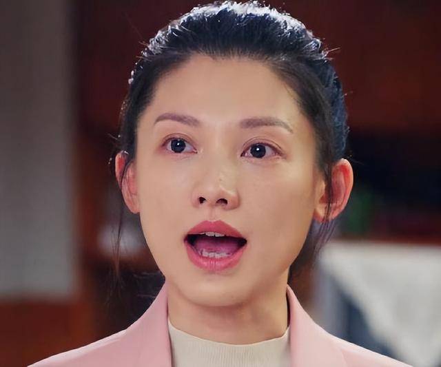 皇冠足球平台代理_端庄美丽的东北姑娘皇冠足球平台代理,演9次女一号没红,如今终于红了