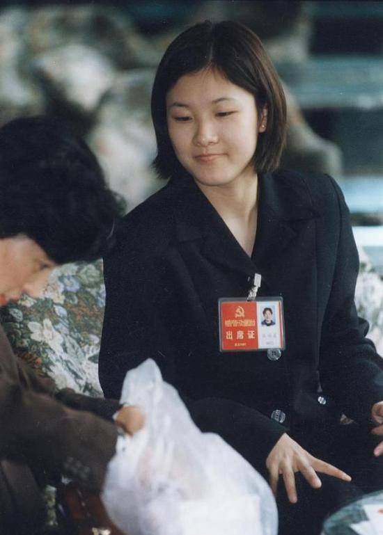 法甲在哪里看直播_梁锦松恐怕现在后悔了法甲在哪里看直播,主要没想到小他26岁的伏明霞,老这么快