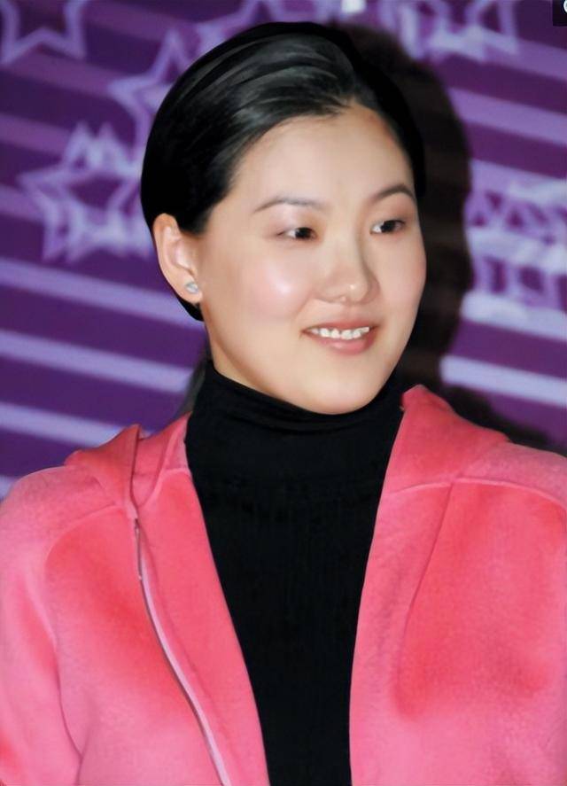 法甲在哪里看直播_梁锦松恐怕现在后悔了法甲在哪里看直播,主要没想到小他26岁的伏明霞,老这么快