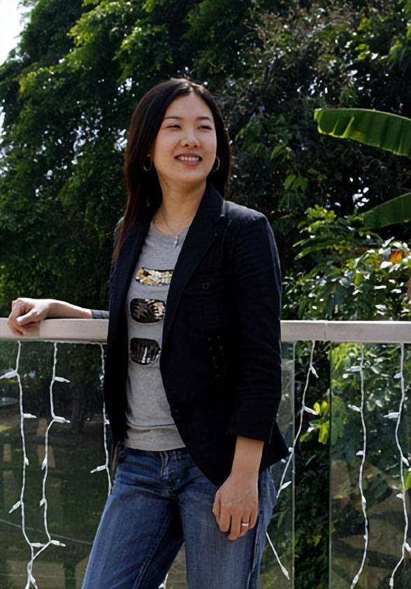 法甲在哪里看直播_梁锦松恐怕现在后悔了法甲在哪里看直播,主要没想到小他26岁的伏明霞,老这么快