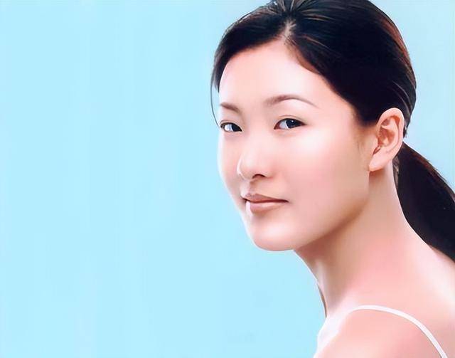法甲在哪里看直播_梁锦松恐怕现在后悔了法甲在哪里看直播,主要没想到小他26岁的伏明霞,老这么快