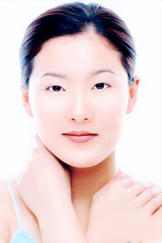 法甲在哪里看直播_梁锦松恐怕现在后悔了法甲在哪里看直播,主要没想到小他26岁的伏明霞,老这么快