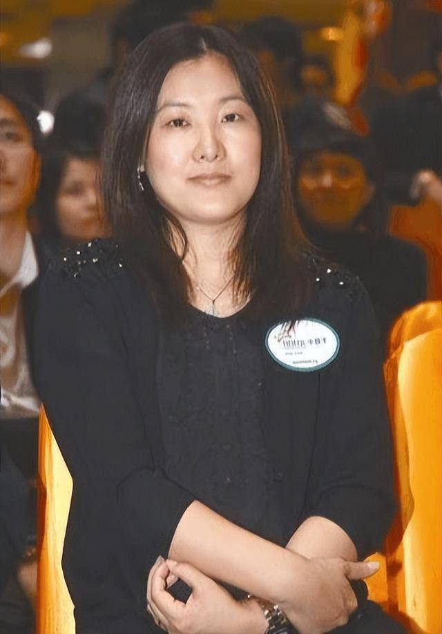 法甲在哪里看直播_梁锦松恐怕现在后悔了法甲在哪里看直播,主要没想到小他26岁的伏明霞,老这么快