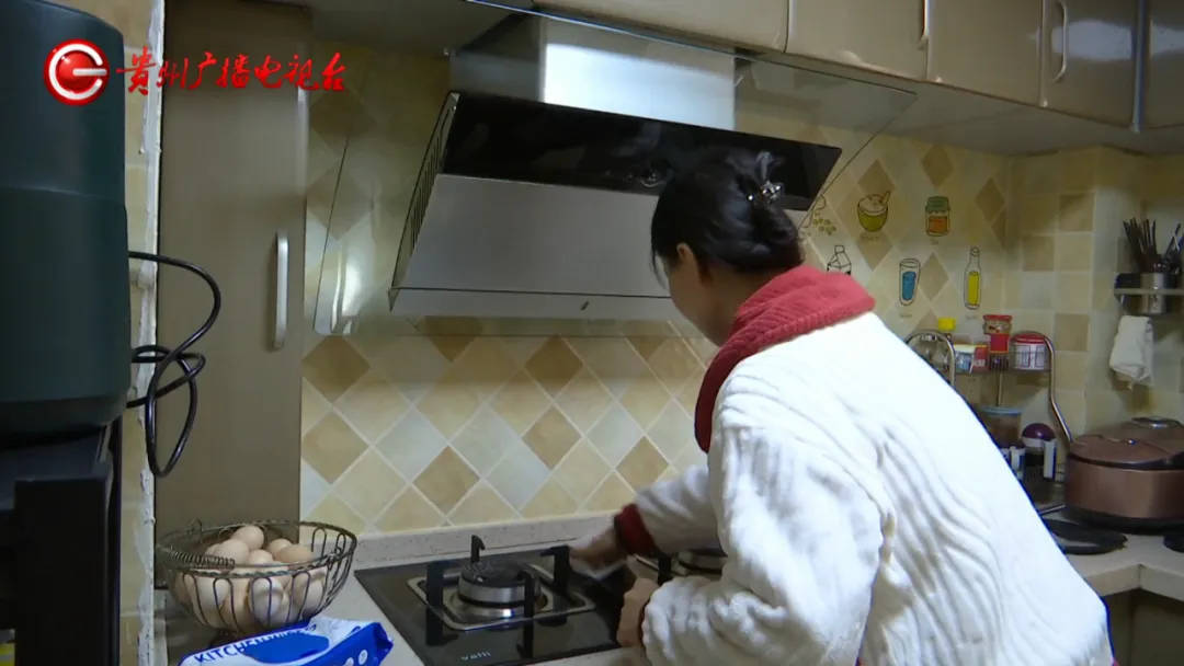 皇冠信用网登2代理_恶心坏了!贵阳一女子家中被扔进一颗“炸弹”皇冠信用网登2代理,残羹剩饭炸开花