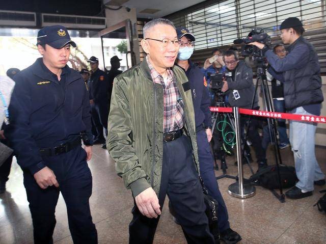 皇冠体育官网_柯文哲再遭羁押皇冠体育官网,民众党发声明喊“痛心至极”:支持律师提抗告
