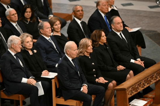 皇冠信用网注册_拜登安排国葬皇冠信用网注册,美国全国哀悼,希拉里再度出山?特朗普对降旗表示不满