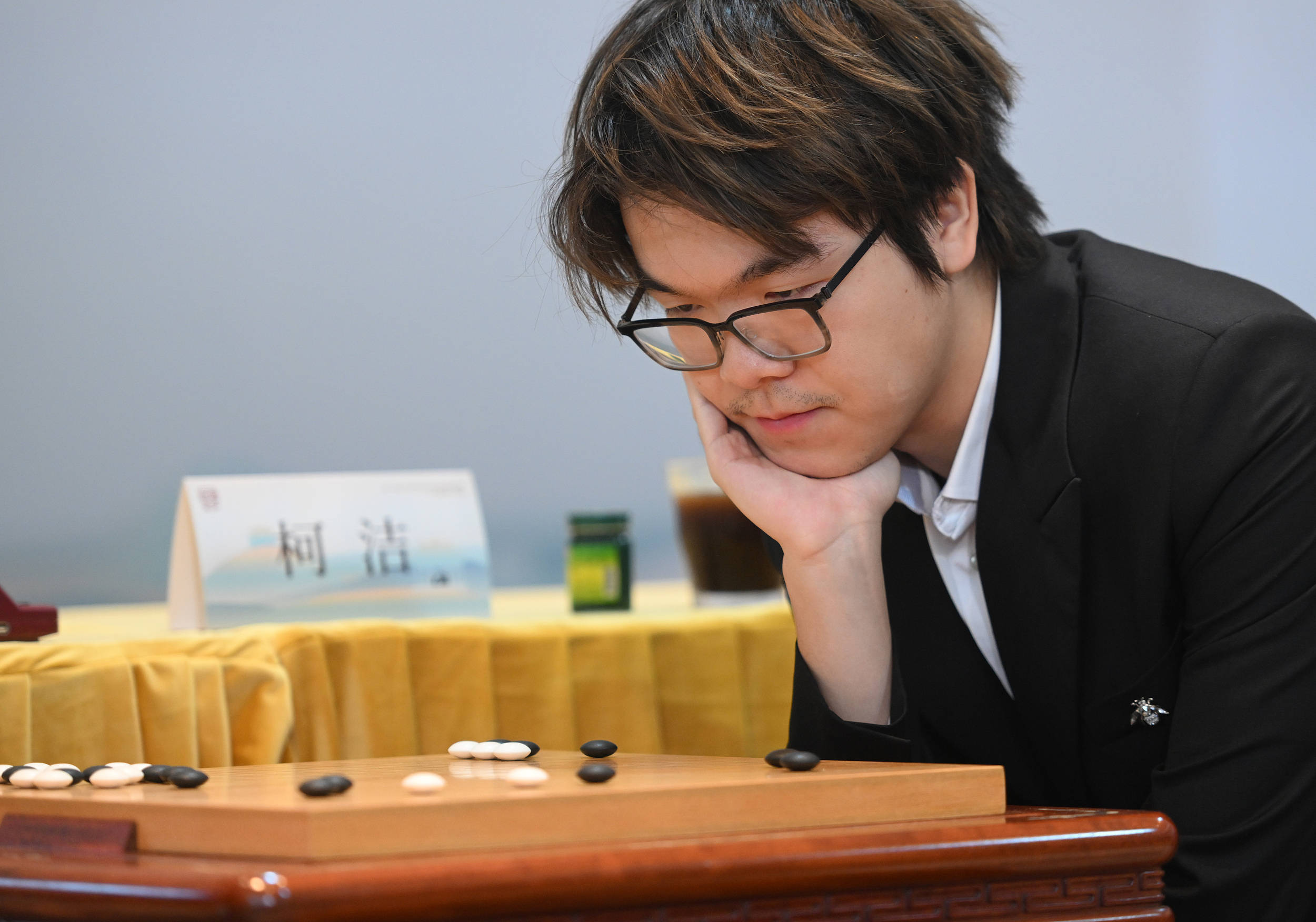mos033皇冠_围棋世界大赛决赛首例mos033皇冠,柯洁LG杯决赛两次违规被判负