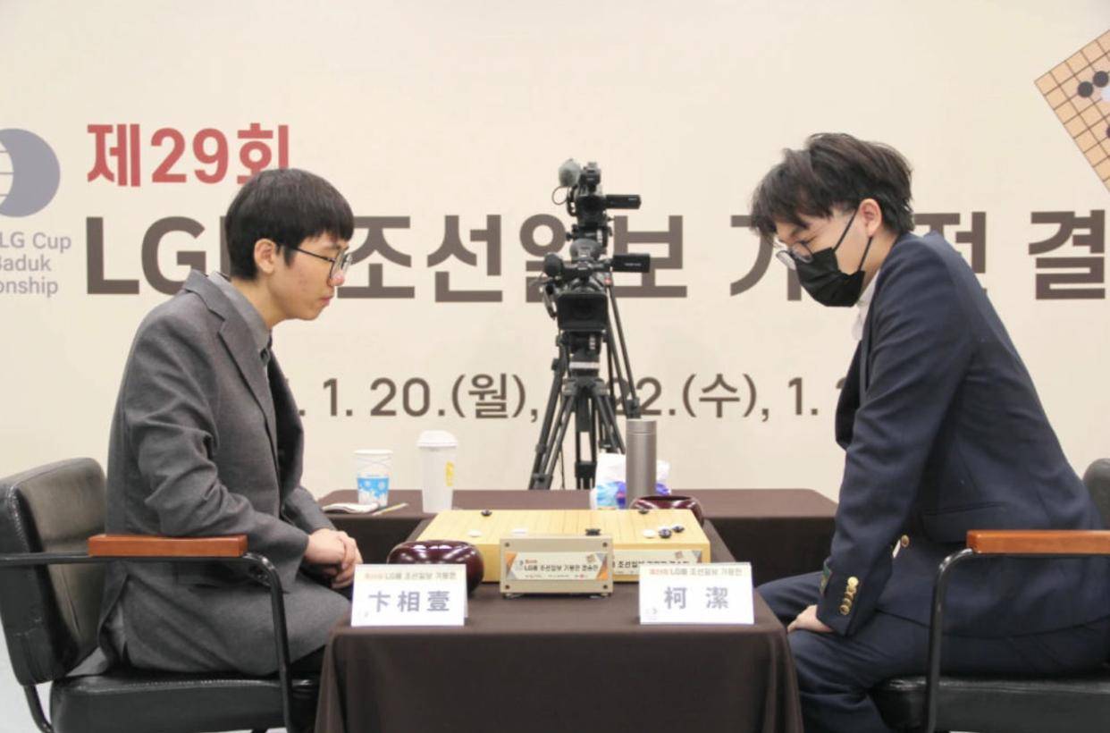 皇冠信用网会员_多位棋手谈柯洁被判负皇冠信用网会员,主教练称比赛前刚叮嘱过,棋手战鹰:棋不能也不该这样去赢