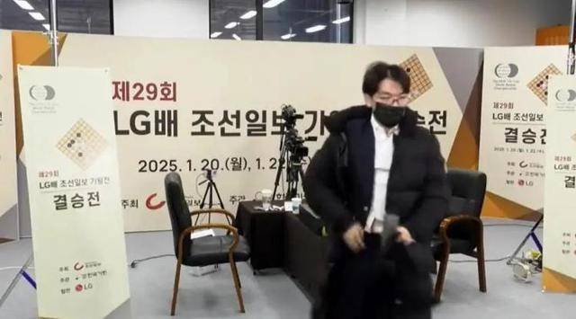 皇冠信用网账号_“柯洁退赛”吵上热搜皇冠信用网账号!韩国为何规定将“死子”放入棋盒盖?