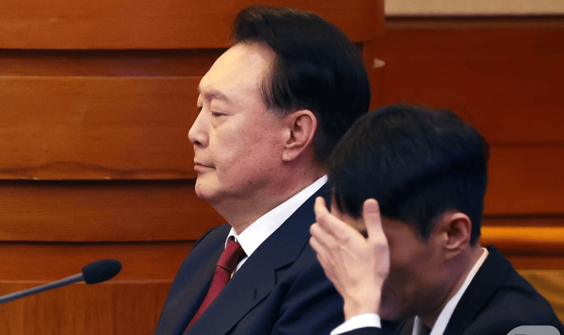 皇冠信用盘账号_“10号”尹锡悦将在看守所过年皇冠信用盘账号,见第一夫人难 大年初一喝年糕汤吃烤肉
