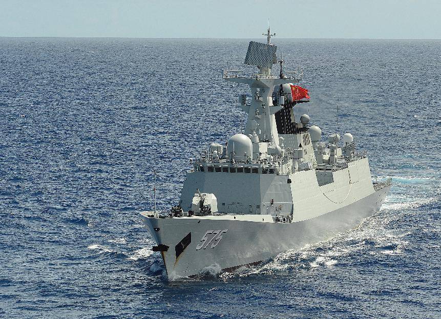 巴黎奥运会足球_054B首舰服役巴黎奥运会足球,台专家:大陆实现弯道超车,台当局头更大了