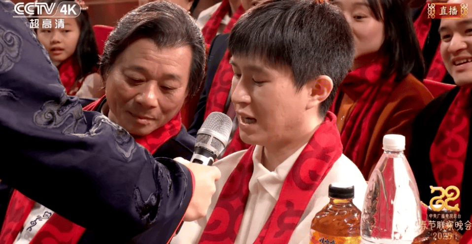 美国-赞比亚_“建议岳云鹏别上春晚”冲上热搜!“王菲嗓子无敌了”美国-赞比亚,网友热议